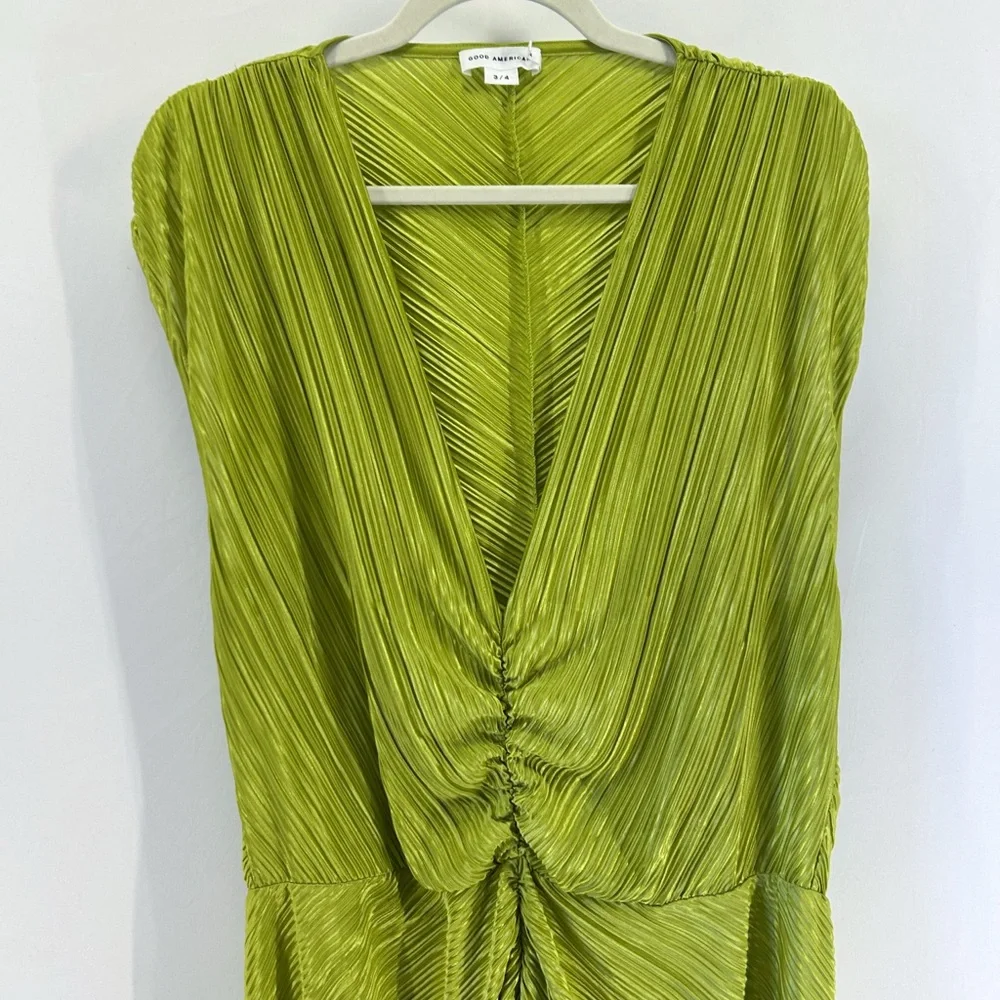 Good American Always Fits Plisse Ruched Maxi Dress Chartrusse Size 3-4 - Picture 4 of 7